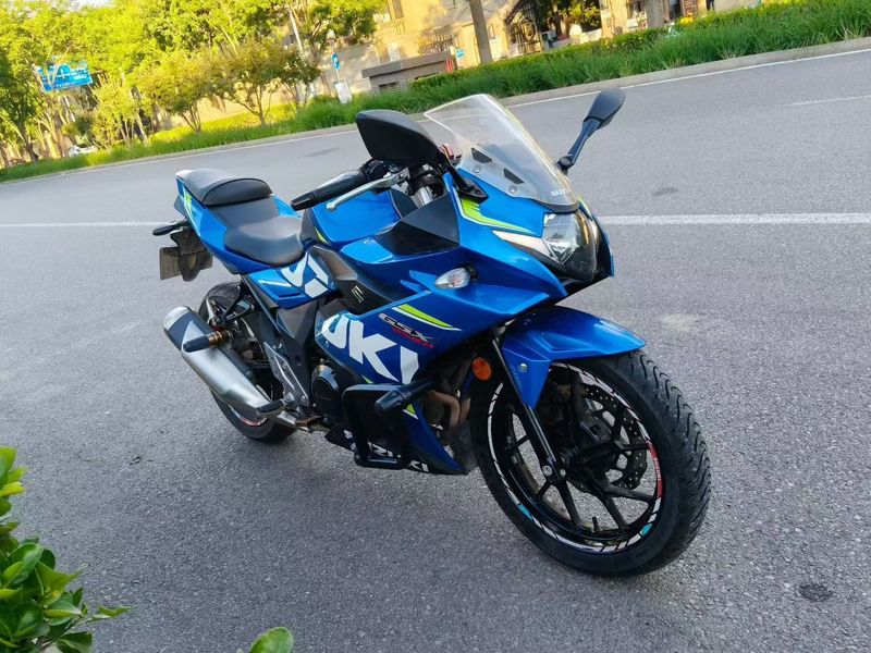 二手豪爵铃木GSX250R