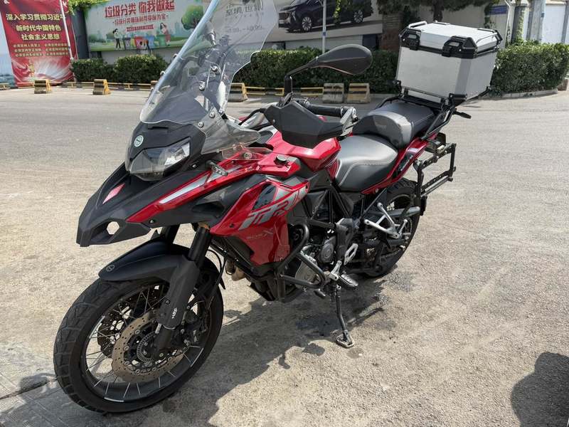 二手贝纳利金鹏 TRK502