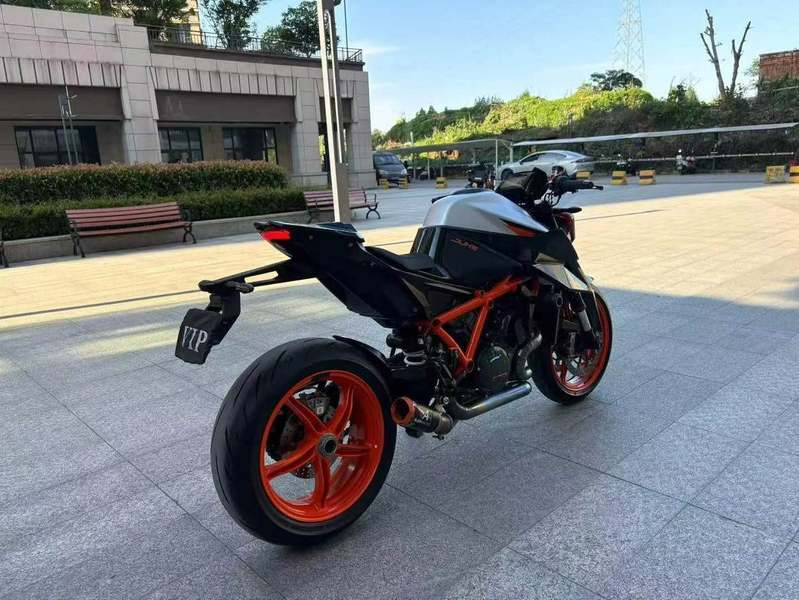 二手KTMR2R1290 Super Duke