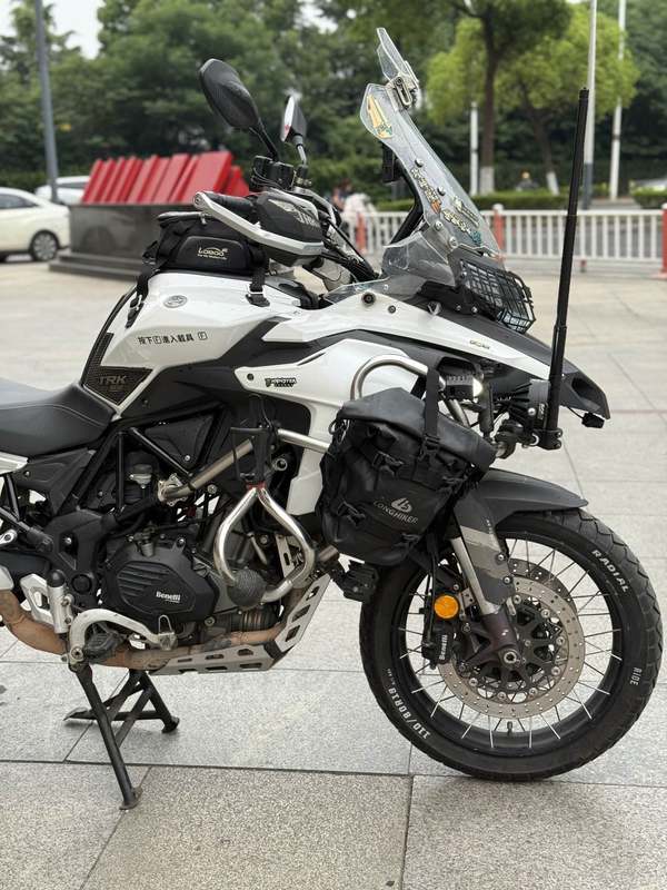 二手贝纳利金鹏 TRK502