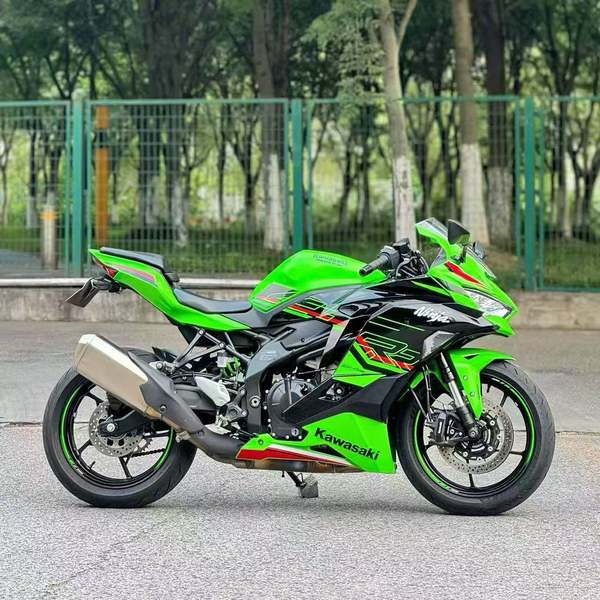 二手川崎ZX-4R