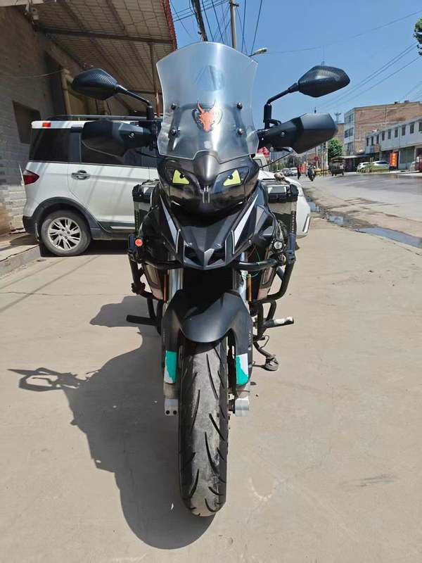 二手贝纳利金鹏 TRK251