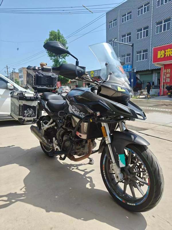 二手贝纳利金鹏 TRK251