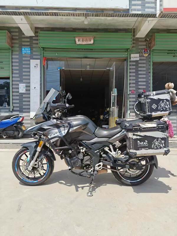 二手贝纳利金鹏 TRK251
