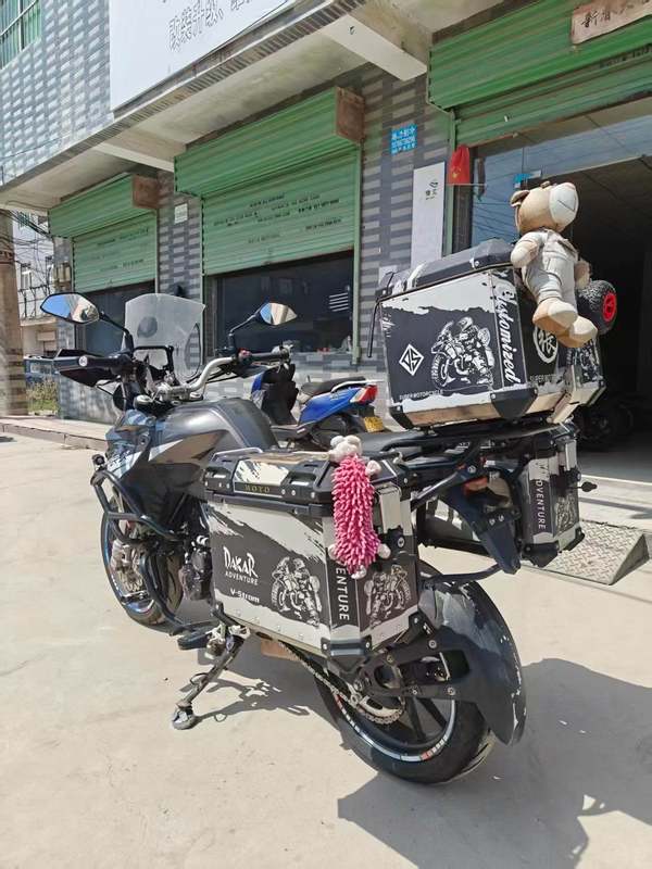 二手贝纳利金鹏 TRK251