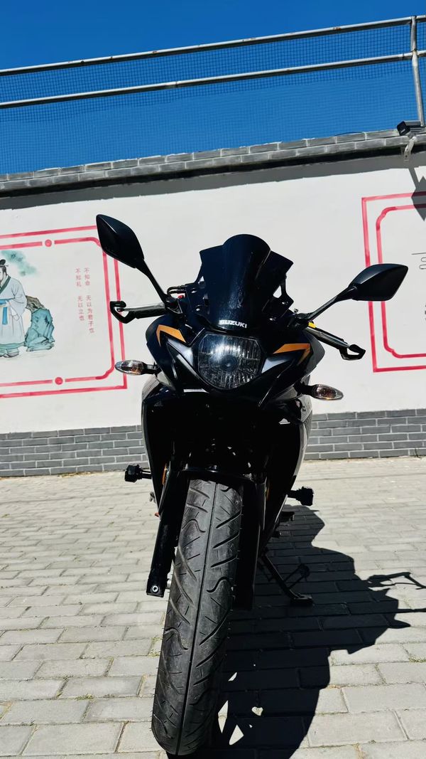 二手豪爵铃木GSX250R