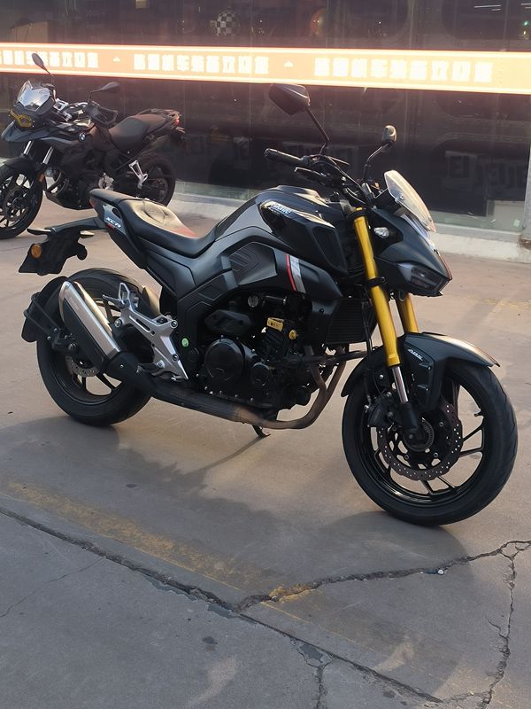 二手豪爵XCR300