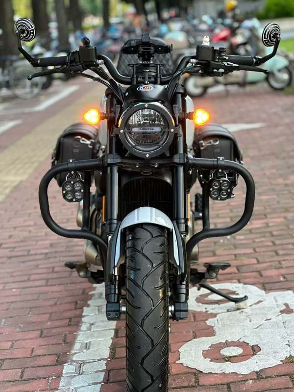 二手QJMOTOR闪300