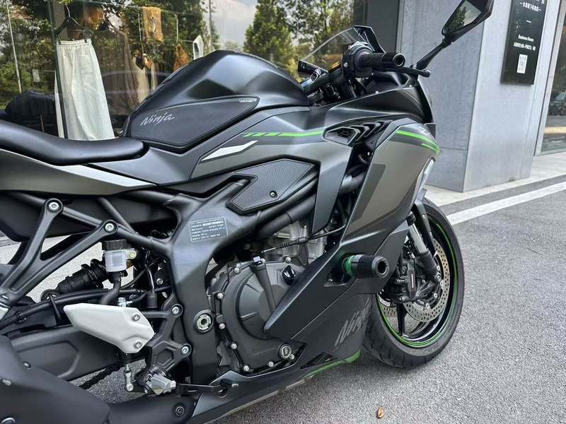 二手川崎ZX-4R