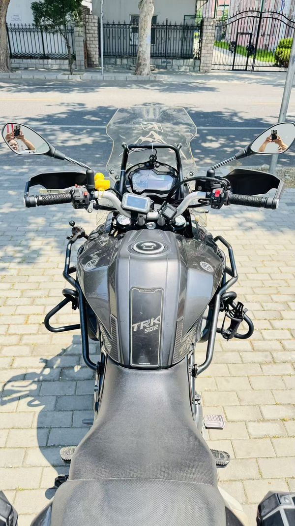 二手贝纳利金鹏 TRK502