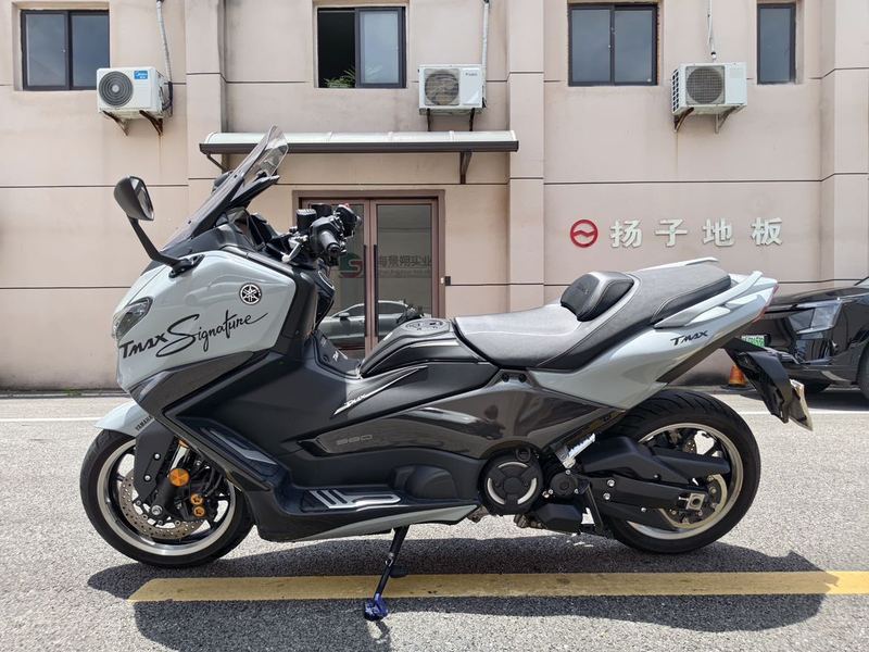 二手雅马哈TMAX