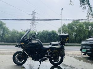 二手贝纳利金鹏 TRK502