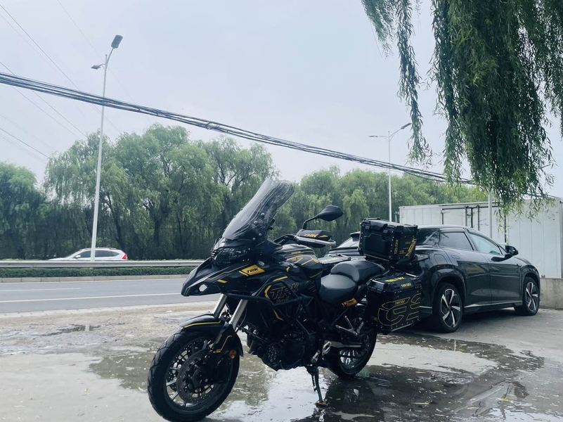 二手贝纳利金鹏 TRK502