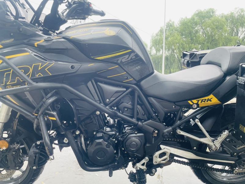 二手贝纳利金鹏 TRK502