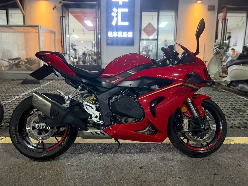 二手QJMOTOR赛800