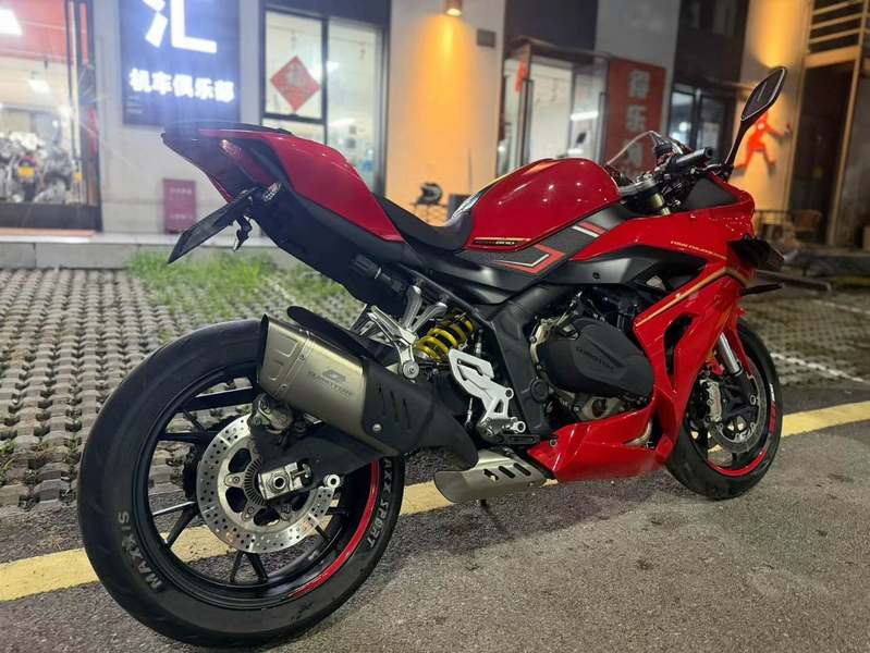 二手QJMOTOR赛800