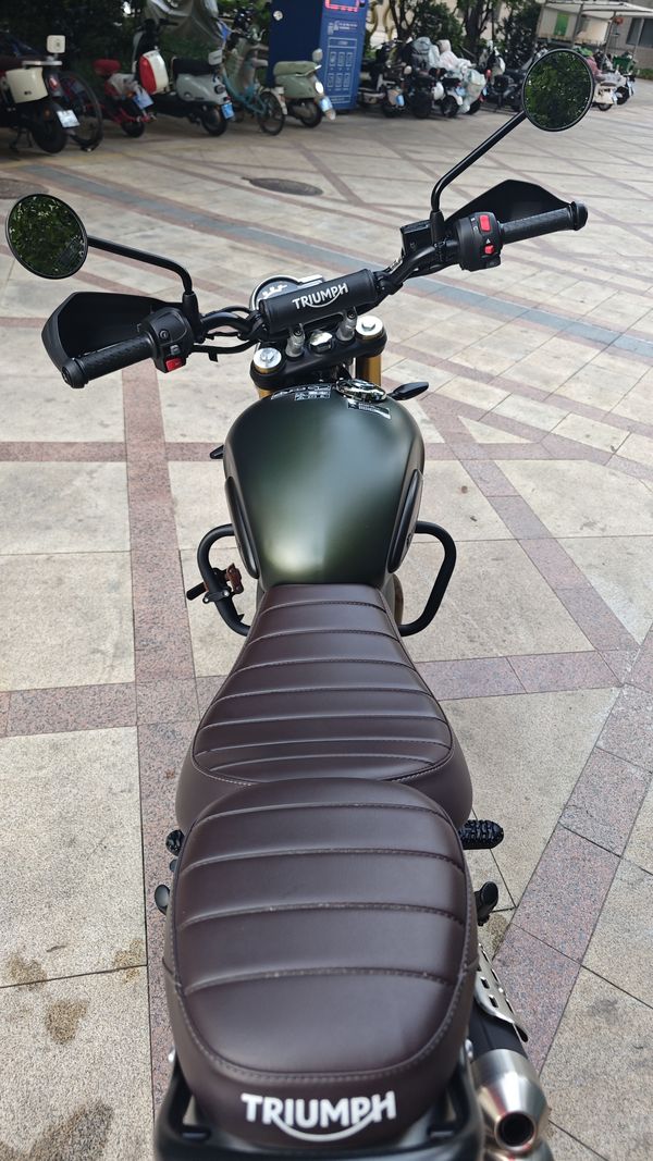 二手凯旋Scrambler 400 X
