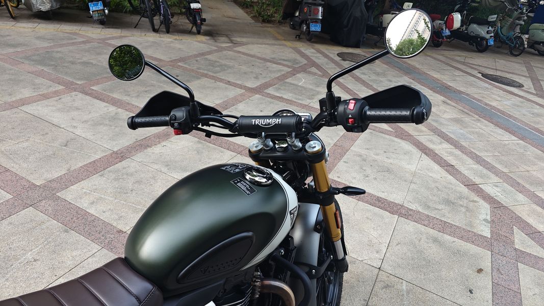 二手凯旋Scrambler 400 X