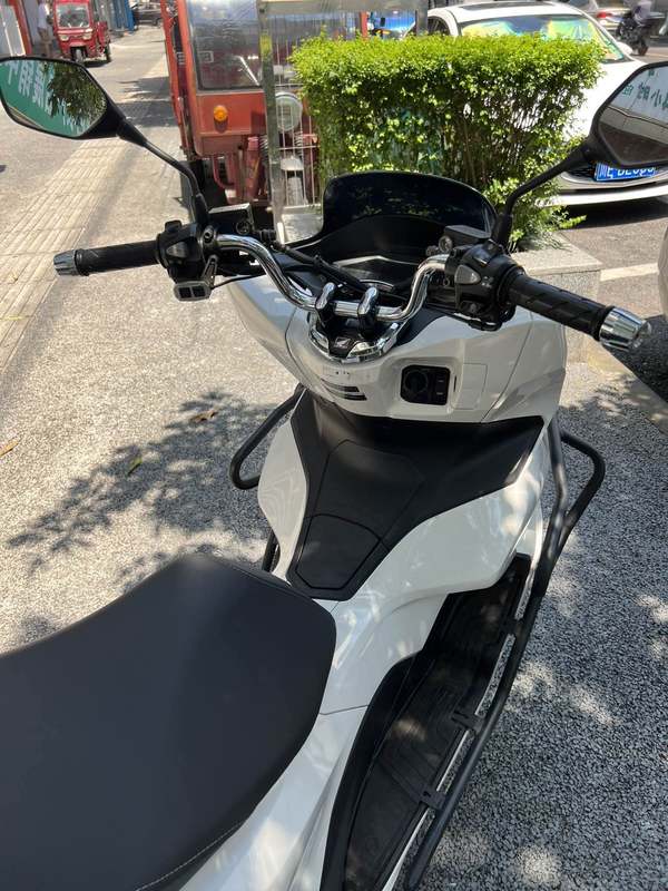 二手五羊本田PCX