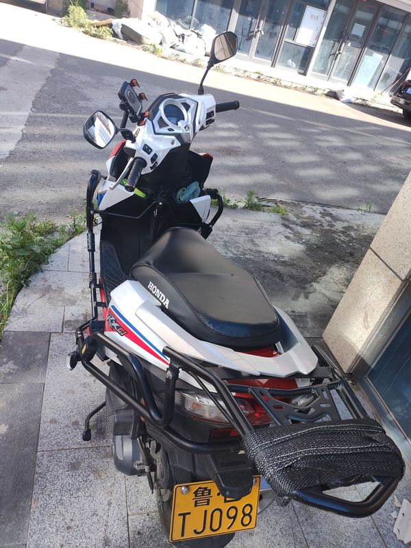 二手新大洲本田裂行 RX125Fi