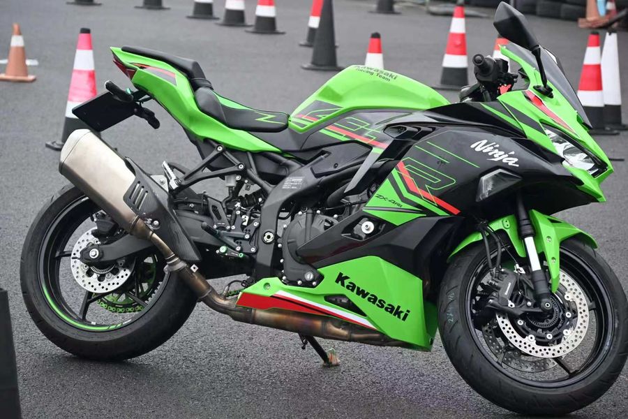 二手川崎ZX-4R