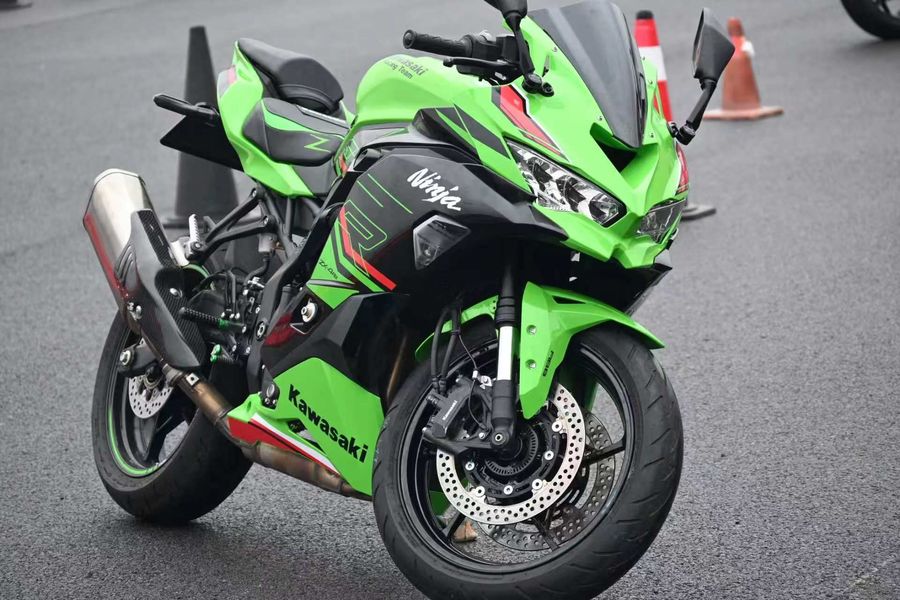 二手川崎ZX-4R