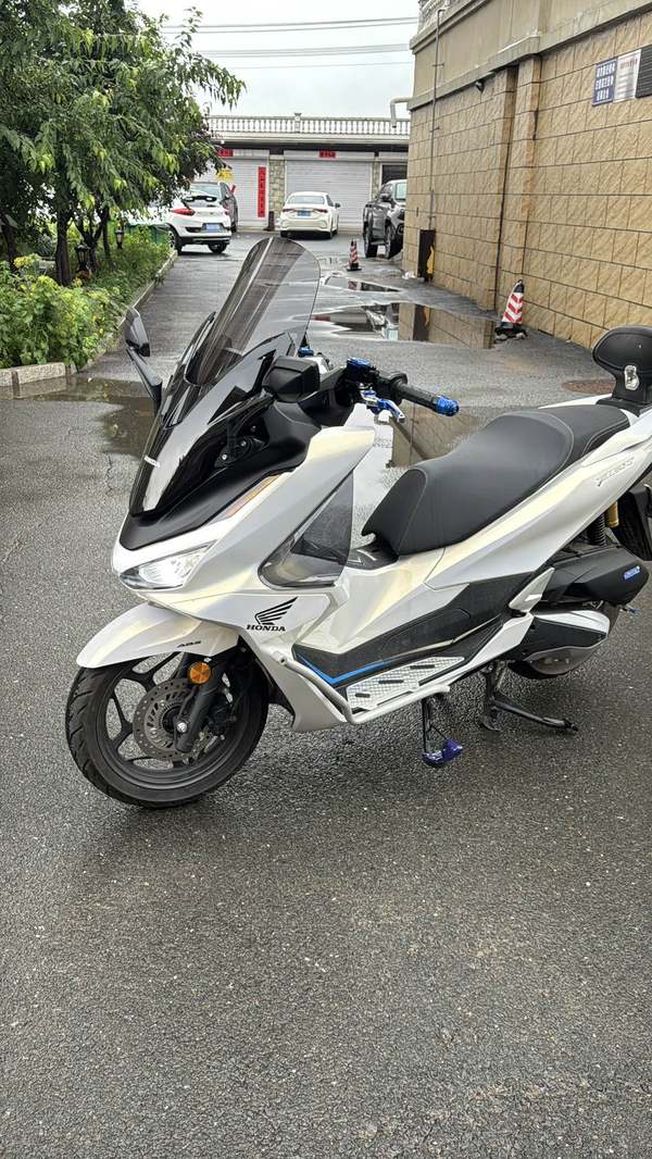 二手五羊本田PCX
