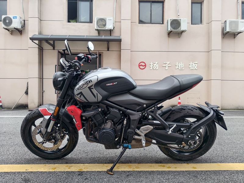 二手凯旋Trident 660