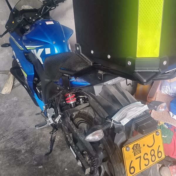 二手济南铃木极客飒 Gixxer 155