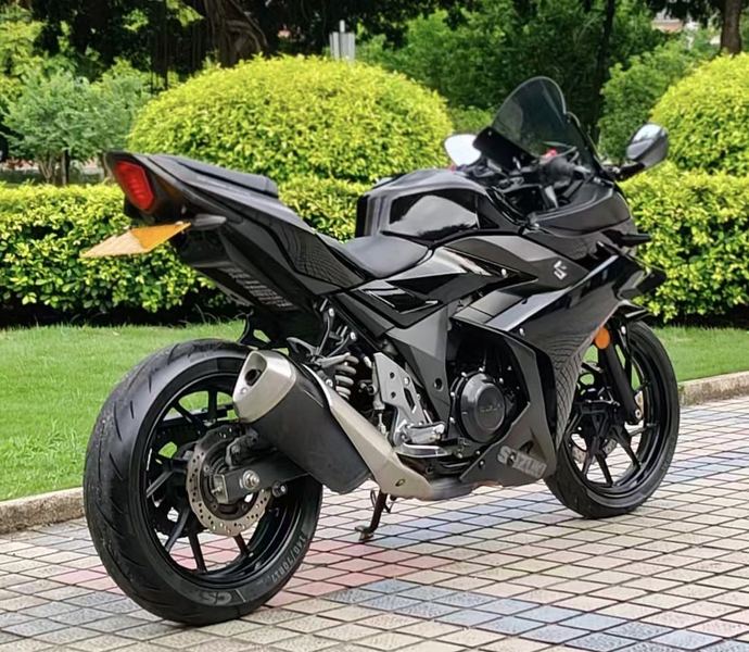 二手豪爵铃木GSX250R
