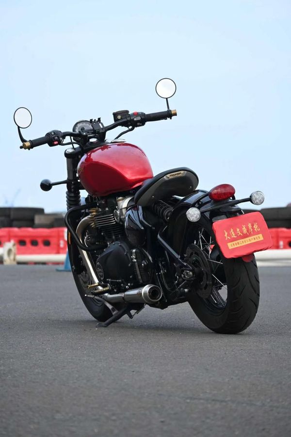 二手凯旋Bonneville Bobber