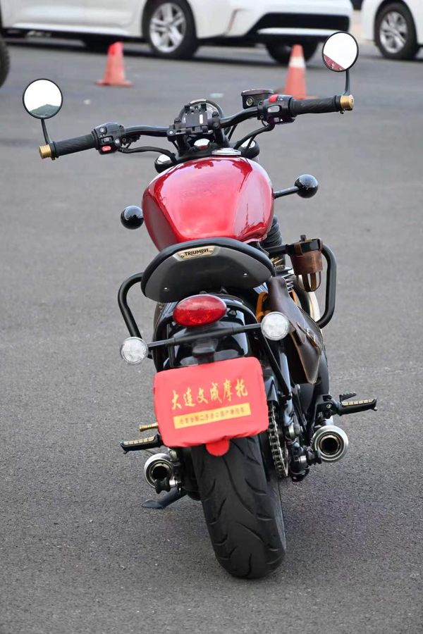 二手凯旋Bonneville Bobber