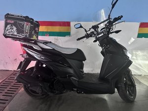 二手三阳小钢侠 CROX