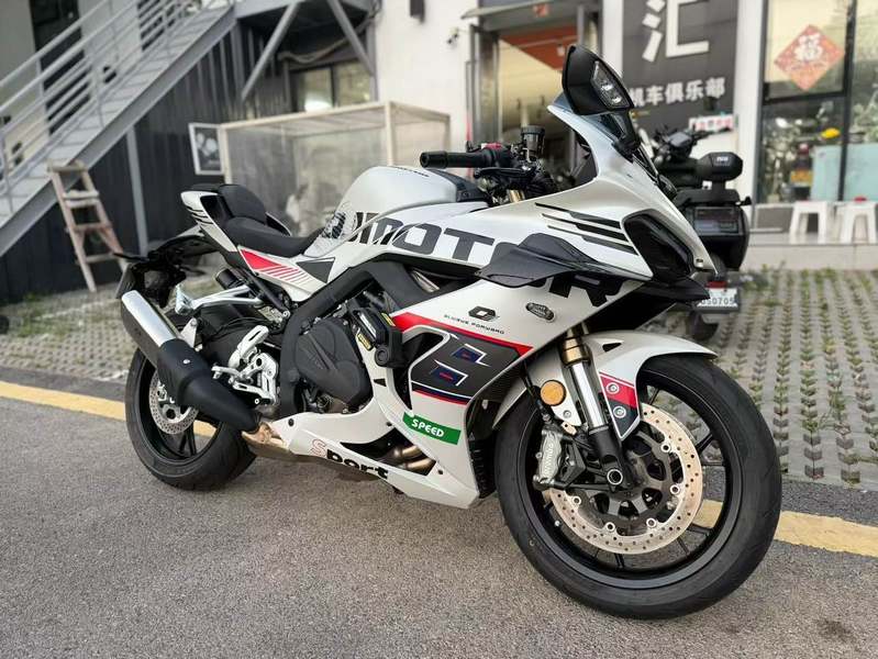 二手QJMOTOR赛800