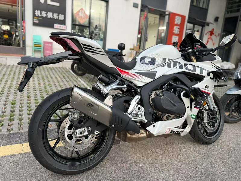二手QJMOTOR赛800