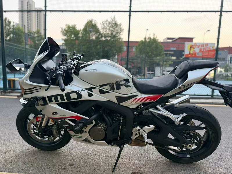 二手QJMOTOR赛800