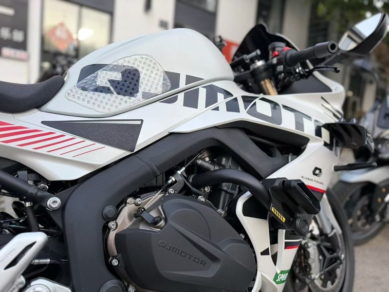 二手QJMOTOR赛800