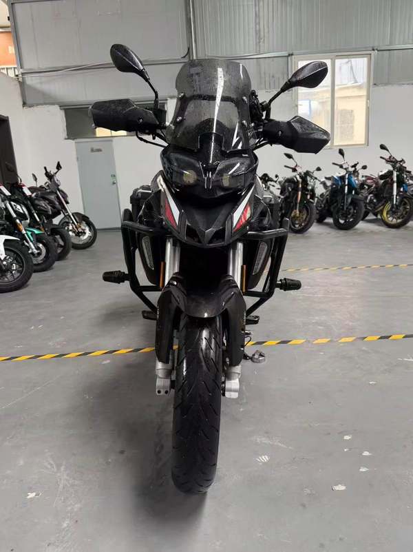 二手贝纳利金鹏 TRK251