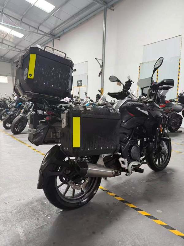 二手贝纳利金鹏 TRK251