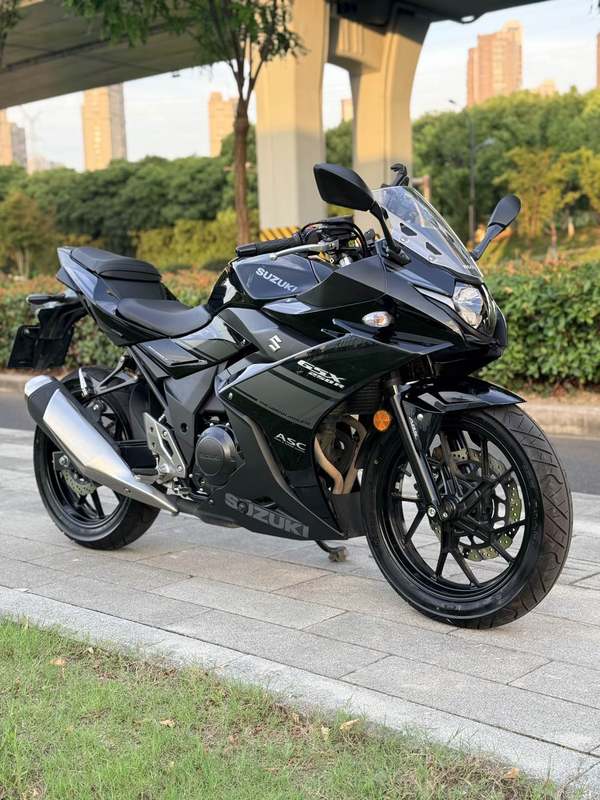 二手豪爵铃木GSX250R