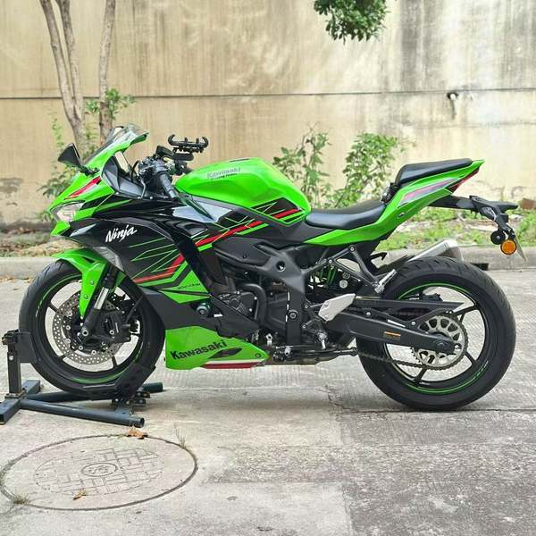 二手川崎ZX-4R