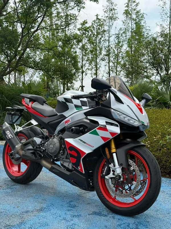 二手阿普利亚RS 660 