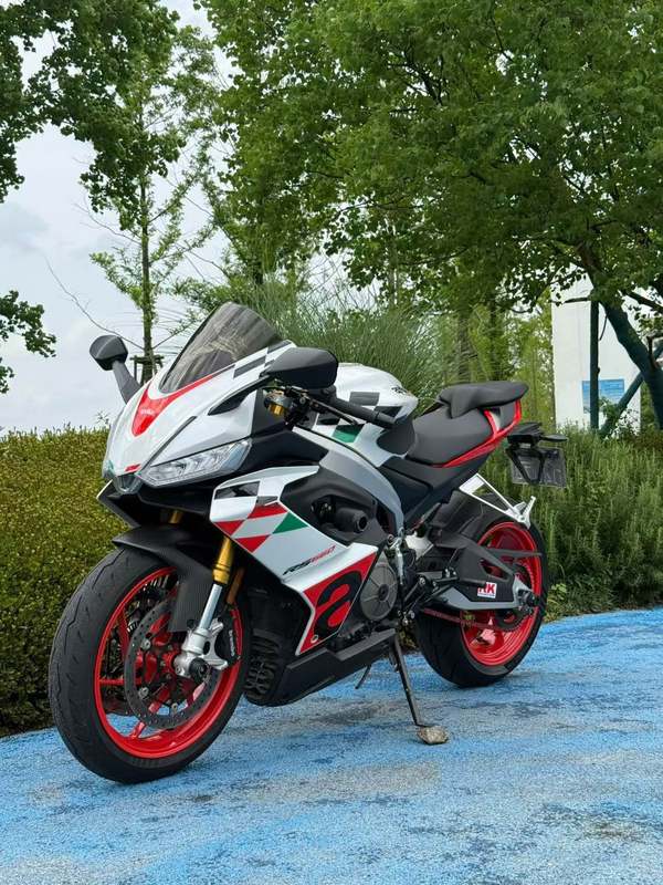二手阿普利亚RS 660 