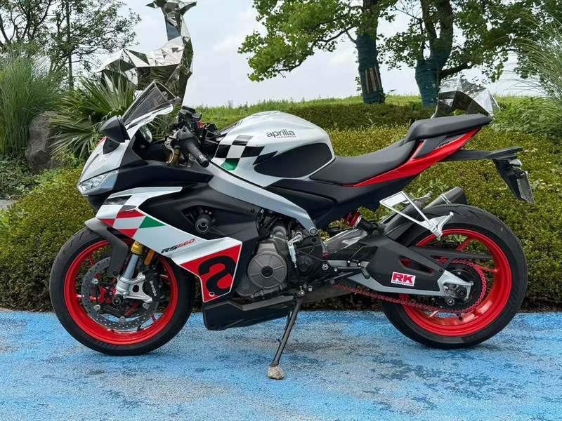 二手阿普利亚RS 660 