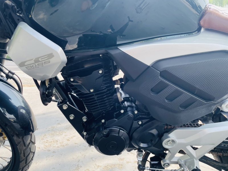 二手五羊本田鸷道 CB190SS