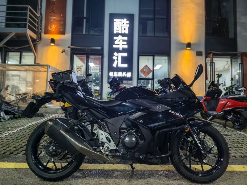二手豪爵铃木GSX250R