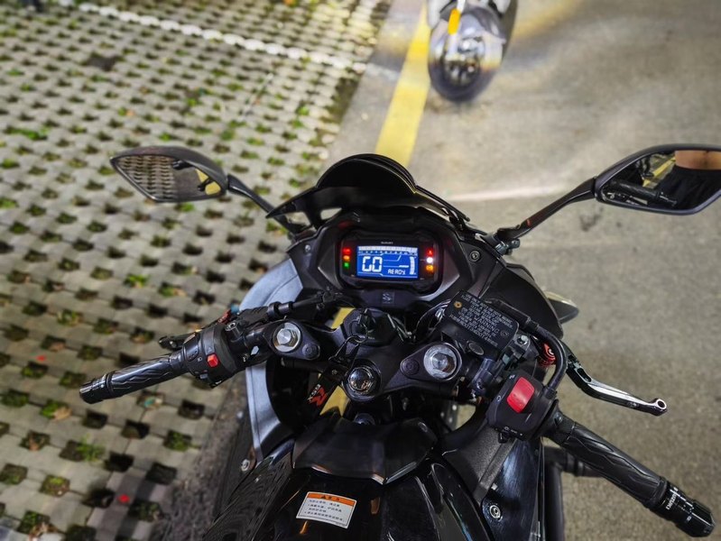 二手豪爵铃木GSX250R