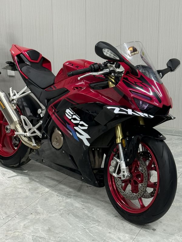 二手张雪机车500RR