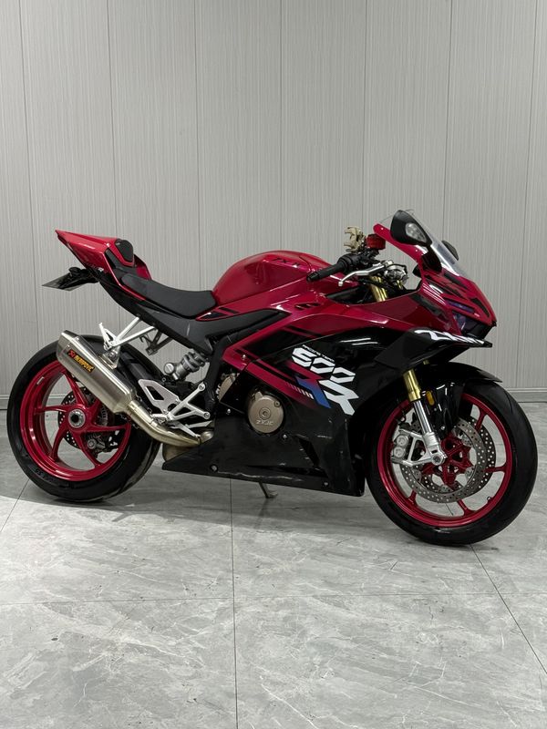 二手张雪机车500RR