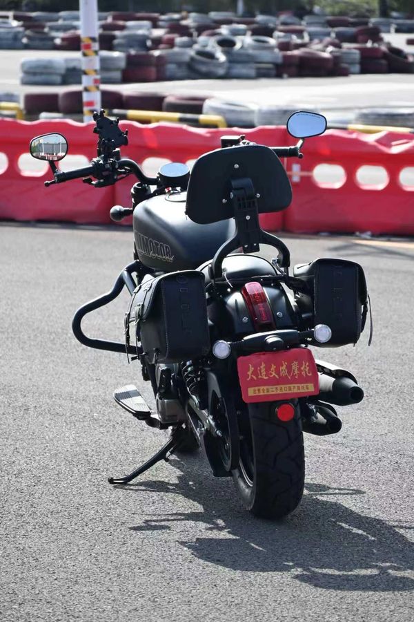 二手QJMOTOR闪300
